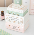 Boekenstapel geurbrander voor olie en waxmelts